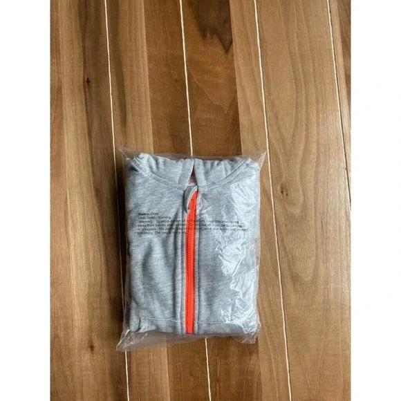 Cat & Jack Unisex Shark Hooded Pajamas Gray Sz 12M - Picture 3 of 7